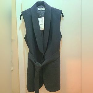 Zara Sleevless blazer